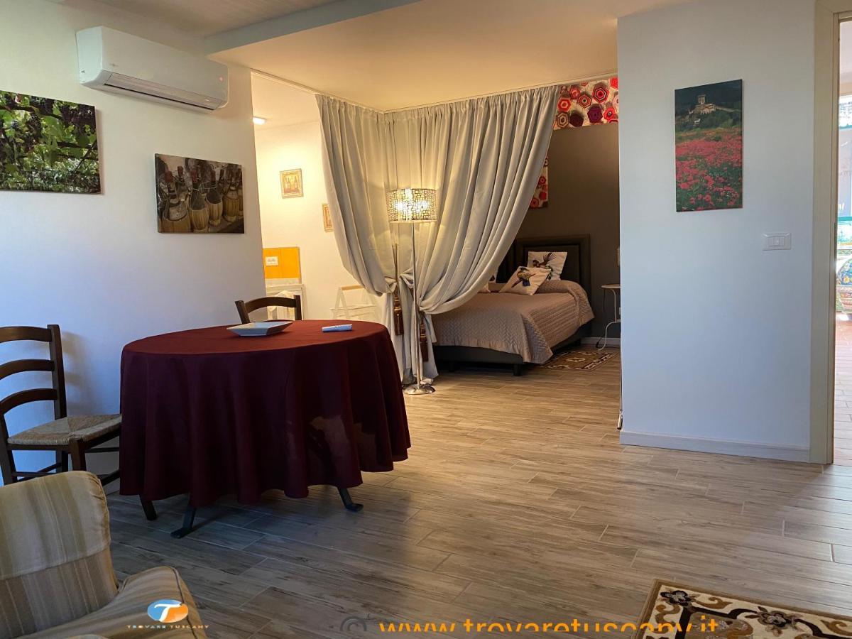 Lenzi'S Bottega And Gallery Suites Vicopisano Bagian luar foto